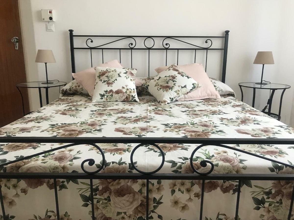 Baia Taormina Apartment จีอาร์ดีนี นักซอส ภายนอก รูปภาพ